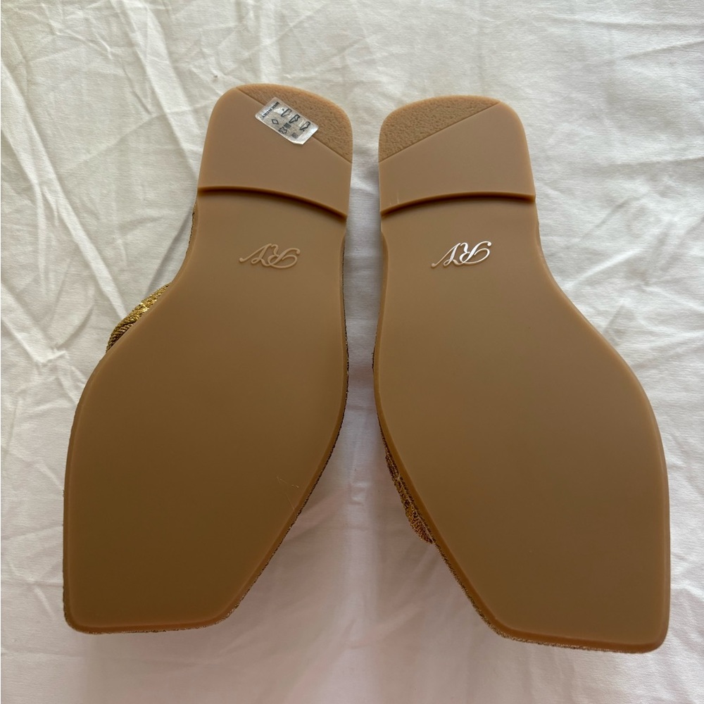 Roger Vivier Gold Sandals with Square Buckle - Picture 5 of 7